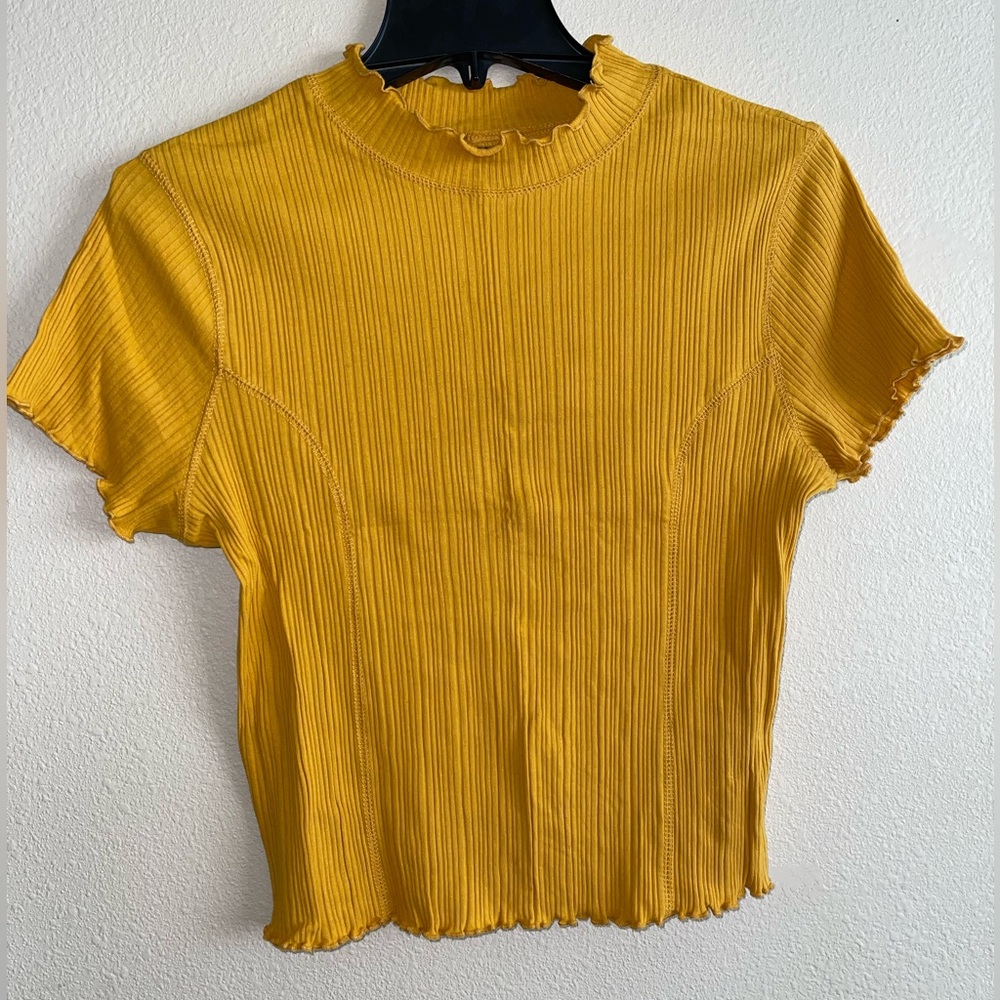 Crop high neck top